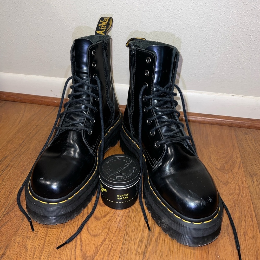 Dr. Martens Unisex Jadon Smooth Leather Platform Boots